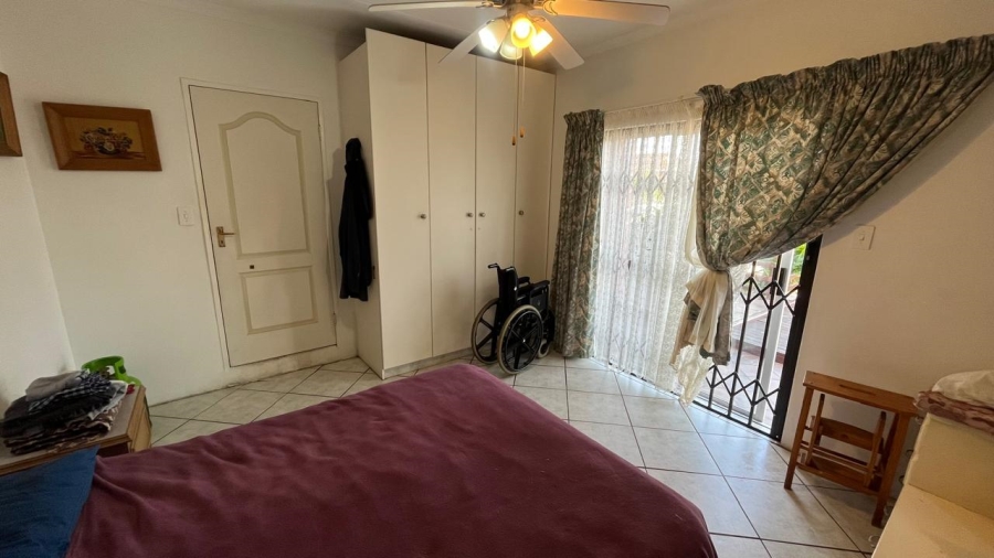 5 Bedroom Property for Sale in Wavecrest Eastern Cape